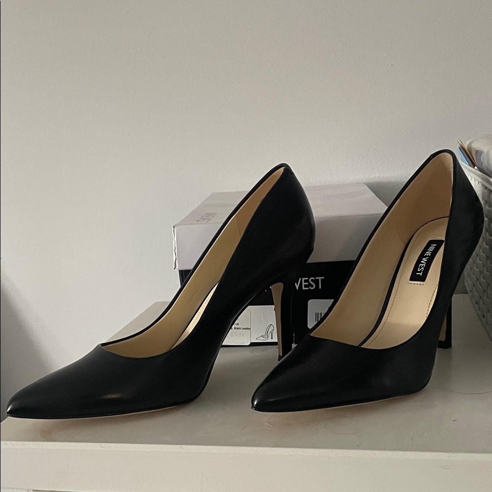 Nine West Classic Black Heels - Picture 2 of 3